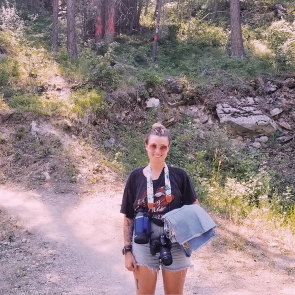 Meet your Posher, Paige - Picture 2 of 4